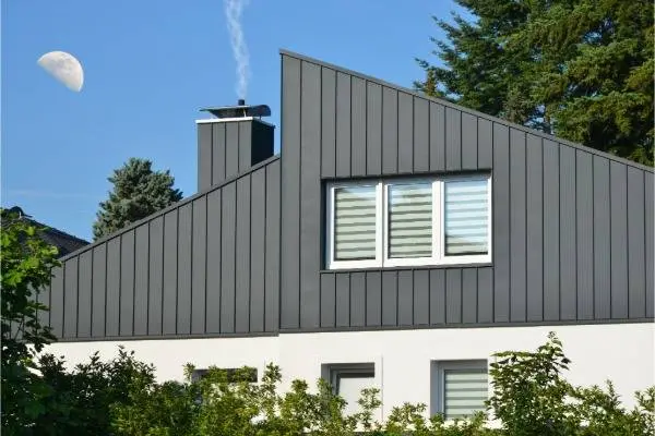Blechfassade auf Einfamilienhaus Raum Landeck Blechfassade auf Einfamilienhaus Raum Landeck